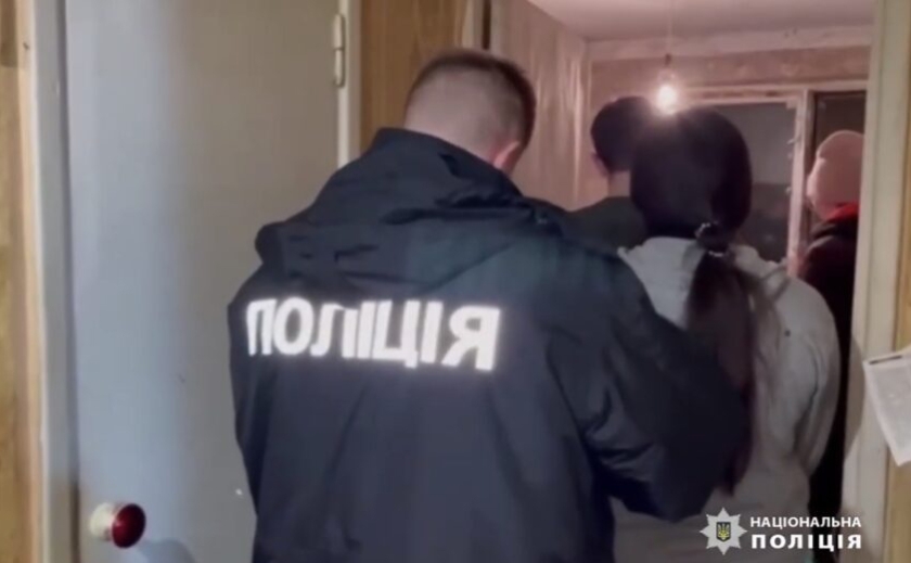 Новости Днепра про Вбивця був у сусідній кімнаті: у Павлограді жінка знайшла квартиранта мертвим