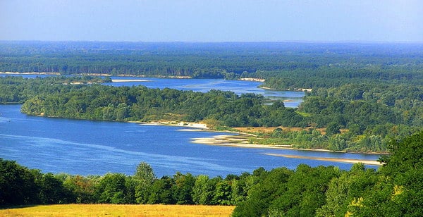 Новости Днепра про 10 маловідомих фактів про річку Дніпро: тут мешкає найбільший гризун Євразії та лежать козацькі скарби