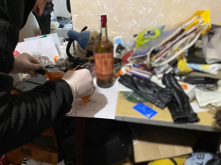 Новости Днепра про Створила магазин та провела розіграш: на Київщині жінка вбила свого колишнього призовим алкоголем