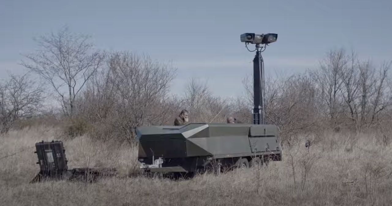 Новости Днепра про Видеонаблюдение днем и ночью: Украине передали разведывательные башни SurveilSPIRE