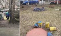 В Днепре подростки разгромили двор детского сада (ФОТО)