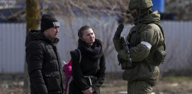 Россияне разыскивают проукраинских граждан на оккупированной части Херсонщине, — Генштаб