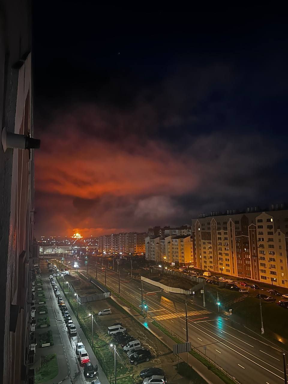 Новости Днепра про В Севастополе горит нефтебаза: оккупанты заявили об атаке БПЛА