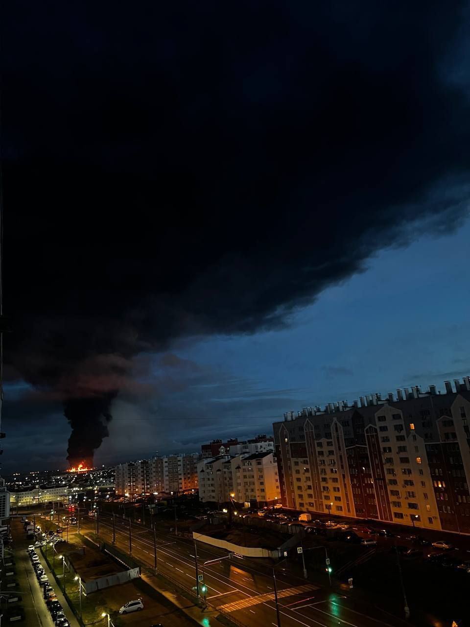 Новости Днепра про В Севастополе горит нефтебаза: оккупанты заявили об атаке БПЛА
