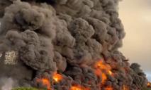 У Севастополі горить нафтобаза: окупанти заявили про атаку БПЛА