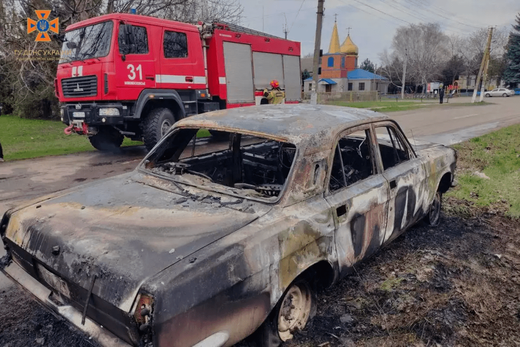 Новости Днепра про На Дніпропетровщині вщент згорів автомобіль (ФОТО)