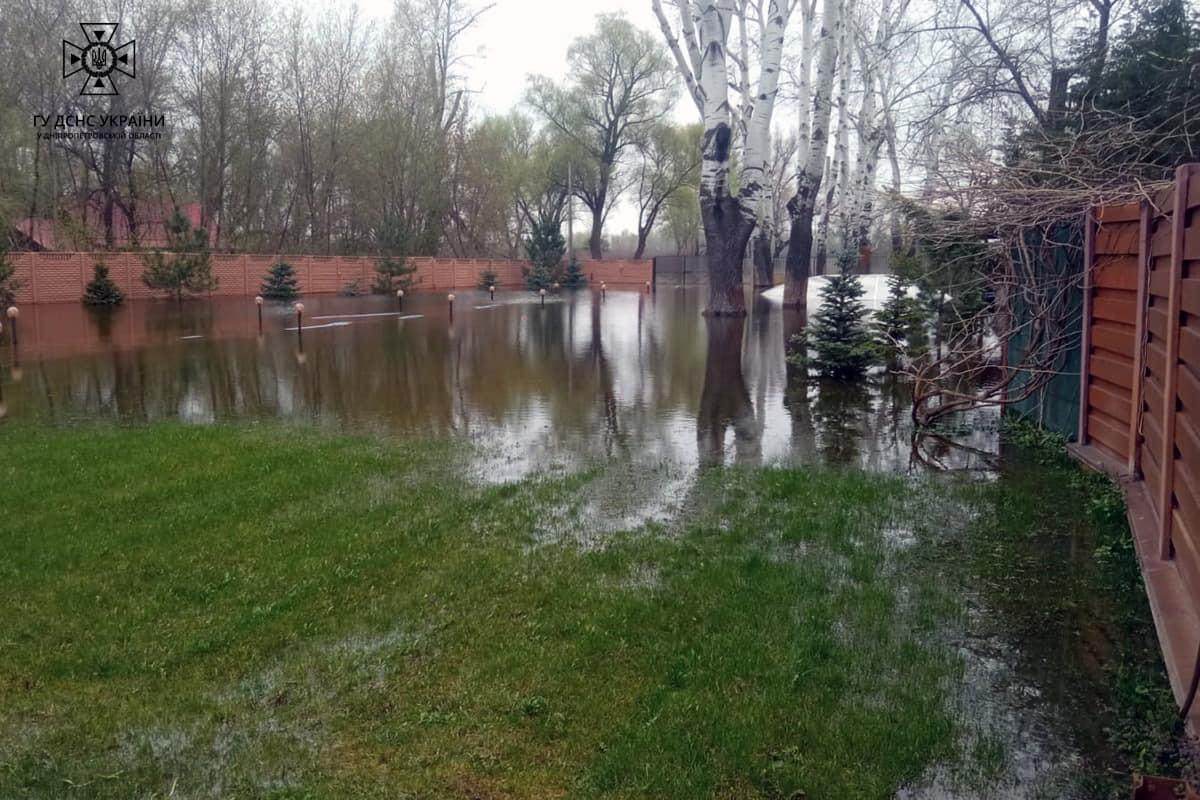 Новости Днепра про Днепропетровщина страдает от подтоплений: затоплены 148 домов (ФОТО)
