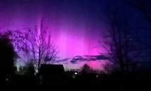 У небі над Україною помітили дивне рожеве сяйво: що це було (ФОТО)