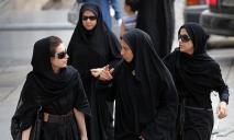 В Ірані встановили камери на вулицях, які будуть знаходити жінок без хіджабу