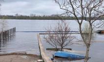 В Каменском есть угроза наводнения из-за повышения воды в реке Днепр (ФОТО)