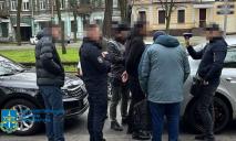 100 тысяч гривен с перевозчиков: в Днепре на взятке поймали инспектора Укртрансбезопасности