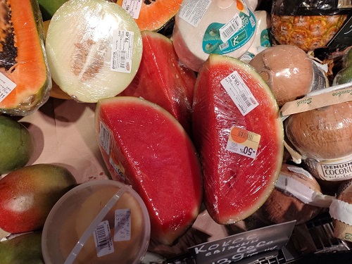 Новости Днепра про У магазинах Дніпра продають кавуни по 89 грн за кіло