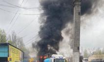 Столб черного дыма видно на весь район: в Днепре на ж/м Ломовском произошел пожар (ФОТО)