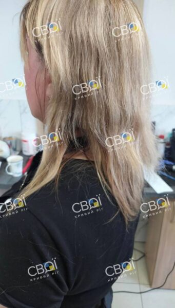 Новости Днепра про У Кривому Розі клієнтка напала з ножицями на перукарку: не сподобалася зачіска