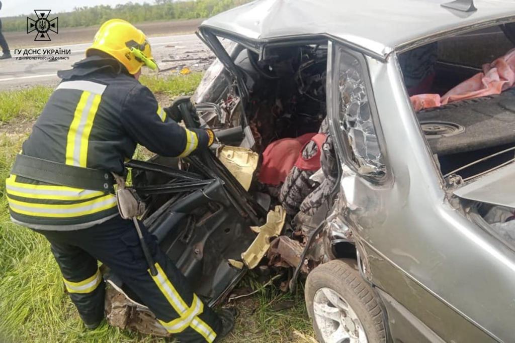 Новости Днепра про Була 4 автівка: стали відомі подробиці смертельної аварії на трасі Дніпро-Нікополь