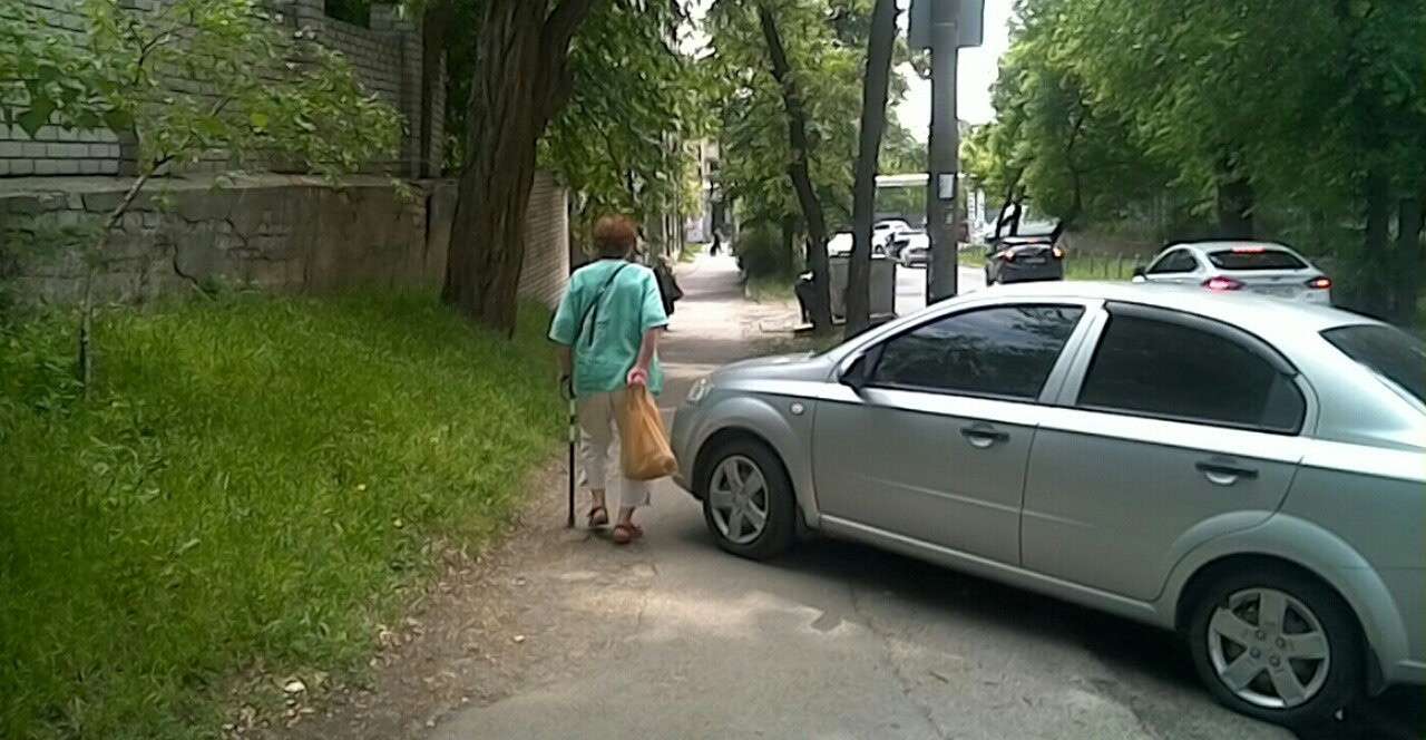 Новости Днепра про 4000 водителей в Днепре за неделю оштрафовали за неправильную парковку