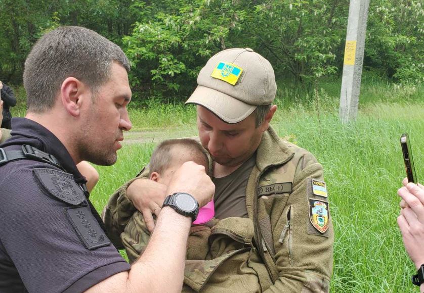 Новости Днепра про 2-летнюю девочку из Харьковщины, пропавшую 3 дня назад, нашли живой: где был ребенок
