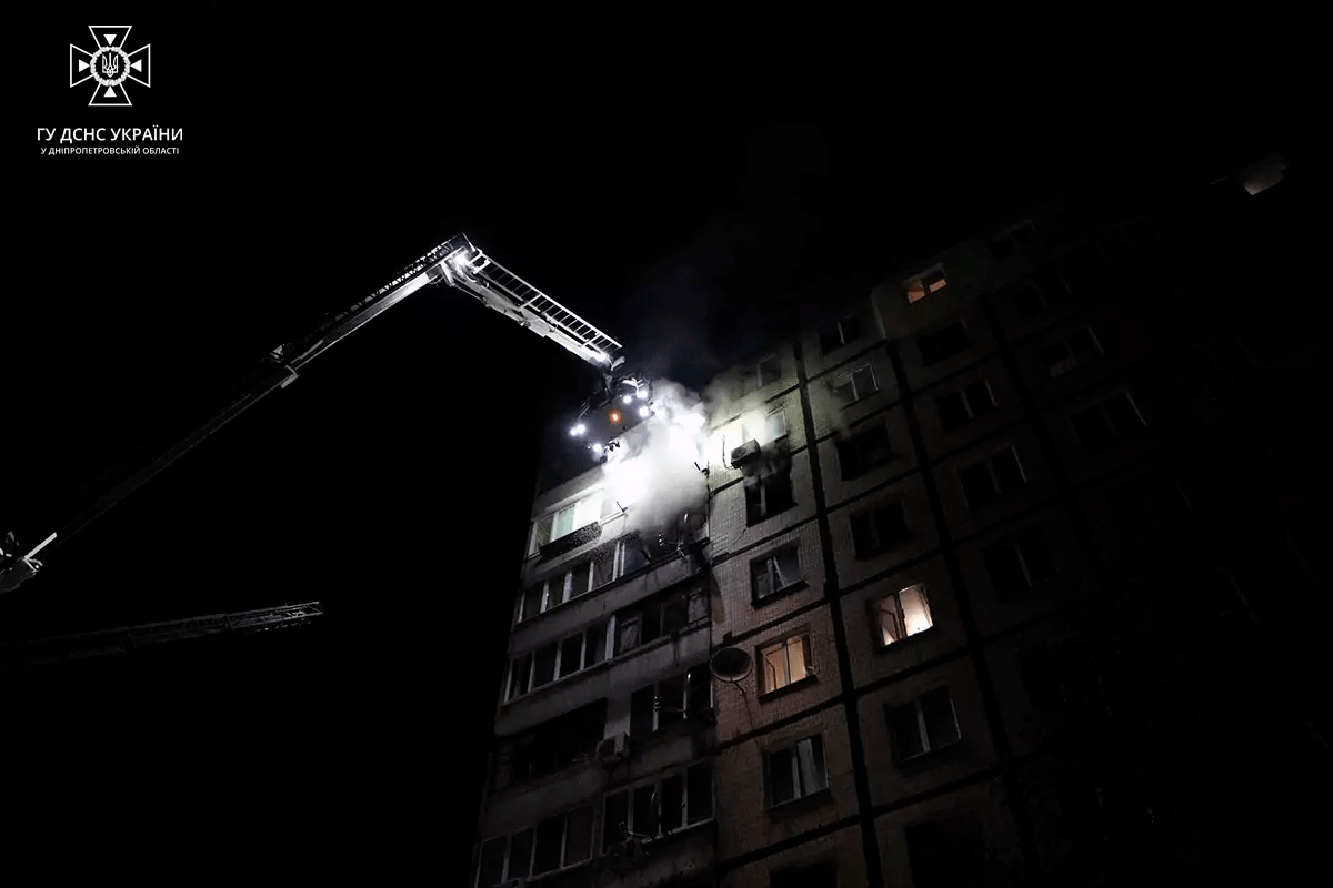 Новости Днепра про В Днепре горела квартира в многоэтажке: есть погибший и пострадавшая