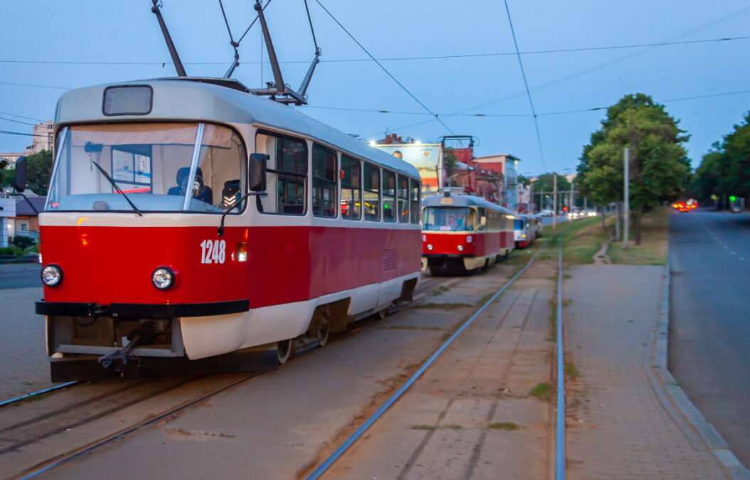 Новости Днепра про У Дніпрі деякі трамваї закінчать раніше роботу