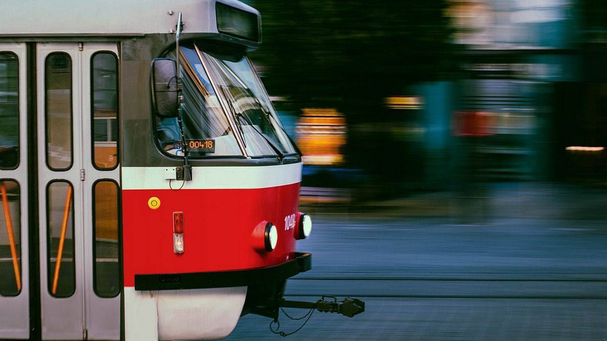 Новости Днепра про В Днепре в пятницу два трамвая временно изменят маршрут: подробности