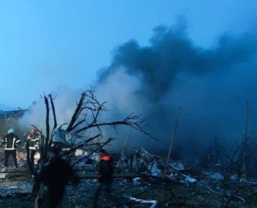 Лысак рассказал подробности взрыва в пригороде Днепра: поврежден двухэтажный дом, под завалами люди