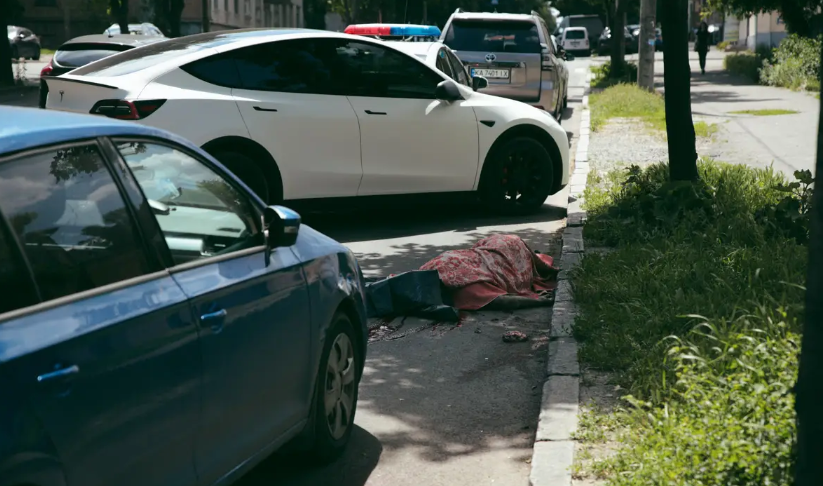 Новости Днепра про В Днепре на Грушевского мужчина попал под колеса Skoda: ему раздавило голову