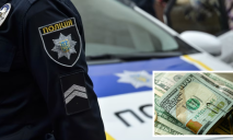 На Дніпропетровщині у чоловіка, який повертався з роботи, викрали 5 000 доларів: що кажуть у поліції