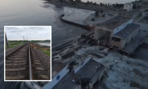 Из-за подрыва Каховской ГЭС возле Никополя просела железная дорога (ФОТО)