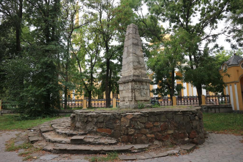 Новости Днепра про Залишилася груда каміння: на Дніпропетровщині вандали понівечили пам'ятку архітектури