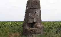Осталась груда камней: на Днепропетровщине вандалы изуродовали памятник архитектуры