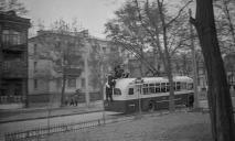 Як їздили у громадському транспорті Дніпра 50 років тому: «зачепери» та їзда з відчиненими дверима (ФОТО)