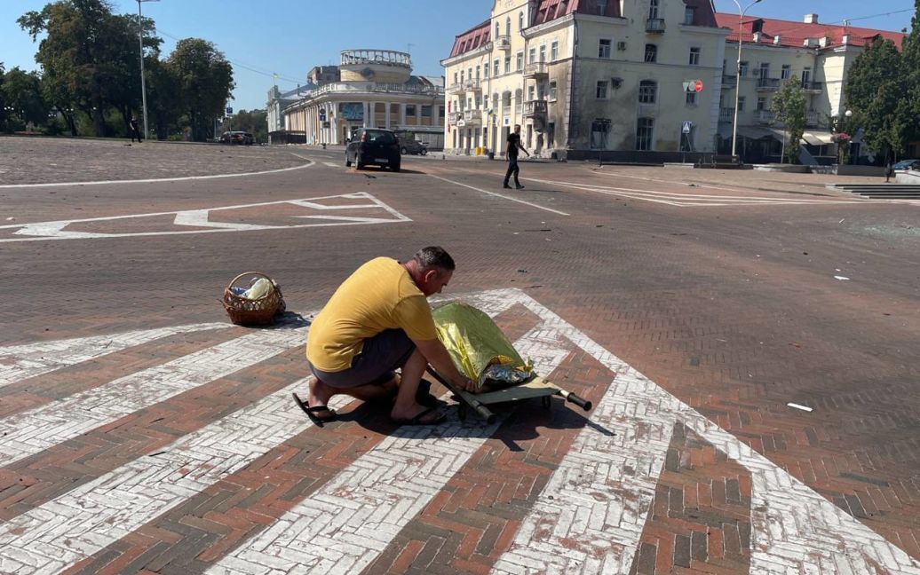 Новости Днепра про Ракетний удар по Чернігову: загинуло 5 людей, багато постраждалих