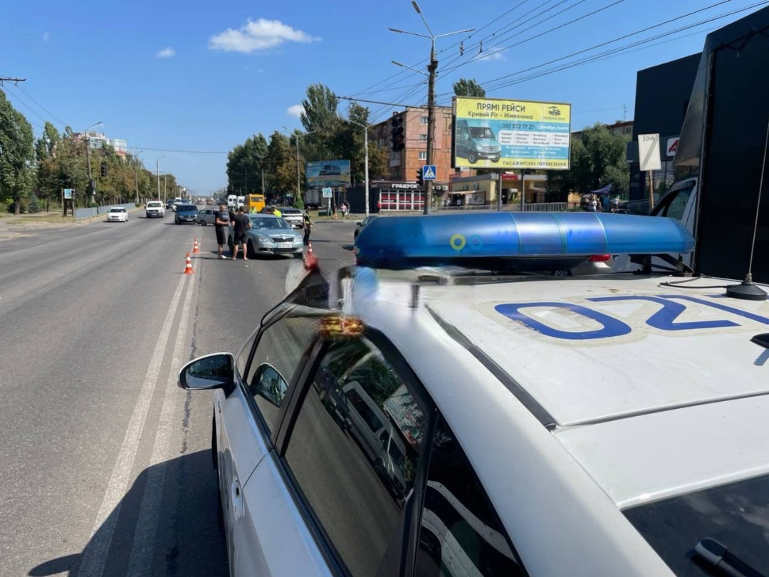 Новости Днепра про У Кривому Розі водій Skoda збив 60-річного чоловіка: що з постраждалим