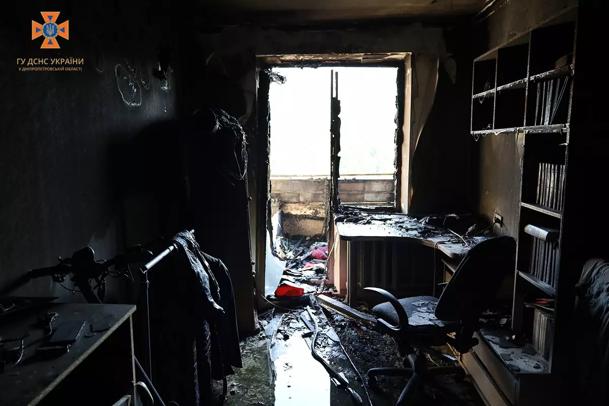 Новости Днепра про В Днепре на Квитки Цисык горела квартира в многоэтажке: пожарные спасли человека