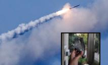 После удара по Днепру горожане находят обломки российских ракет (ФОТО)
