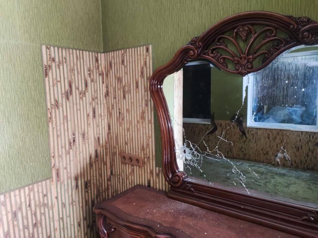 Новости Днепра про Окупанти за день тричі обстріляли Дніпропетровщину: пошкоджено готель, приватні будинки, ЛЕП (ФОТО)