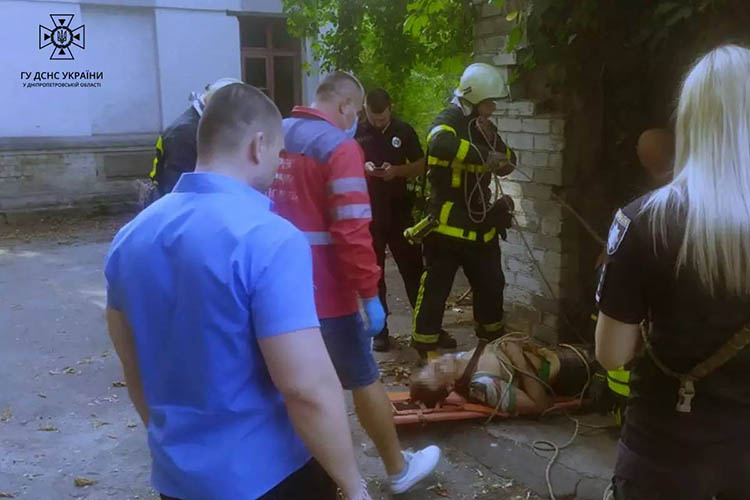 Новости Днепра про На Дніпропетровщині 29-річний чоловік впав у підвал 