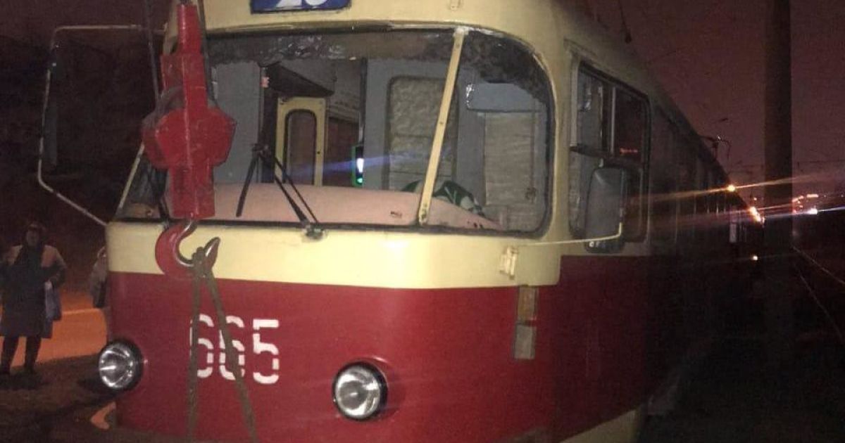 Новости Днепра про У Кривому Розі під колесами трамвая загинула жінка