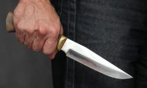 Вдарив знайомого ножем: На Дніпропетровщині затримали підозрюваного у вбивстві