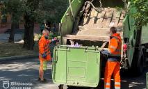 У міськраді пояснили, що уповільнює вивизення сміття з баків у Дніпрі
