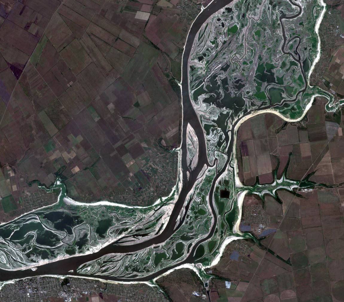 Новости Днепра про З'явилися нові супутникові знімки Каховського водосховища, якого не існує третій місяць
