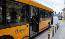 Жители Днепра просят увеличить количество автобусов в час пик