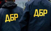 ДБР підозрює колишнього командира в/ч з Дніпра у незаконному відчуженні павільйонів на набережній