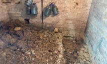 На Дніпропетровщині у гаражі знайшли тіло залите бетоном