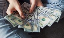 В Днепре могут «ходить» фальшивые доллары: в НБУ предупредили