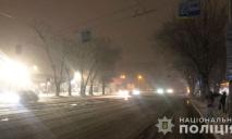 У Дніпрі на проспекті Хмельницького ВАЗ збив чоловіка на переході: поліція розшукує свідків