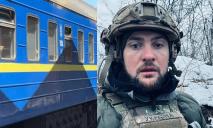 Відомого співака та бійця ЗСУ обікрали в потягу “Дніпро-Київ”