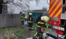 В Днепропетровской области спасатели тушили пожар в доме: пострадал мужчина