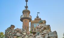Необычный замок неподалеку Днепра: его построил 1 человек из речных камней (ФОТО)