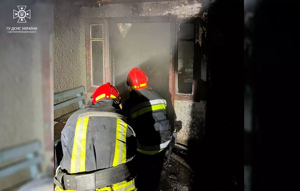 Новости Днепра про У Дніпровському районі жінка отримала серйозні опіки ніг у власному домі, який спалахнув